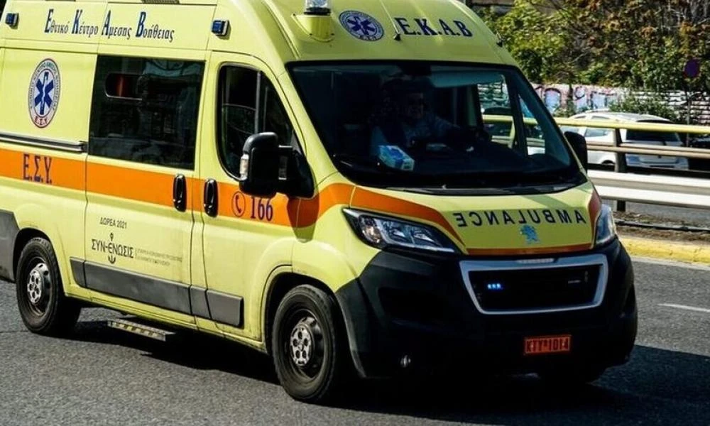 Καραμπόλα τριών ΙΧ στην Ε.Ο Θεσσαλονικης - Μουδανιών με 4 ελαφρά τραυματίες